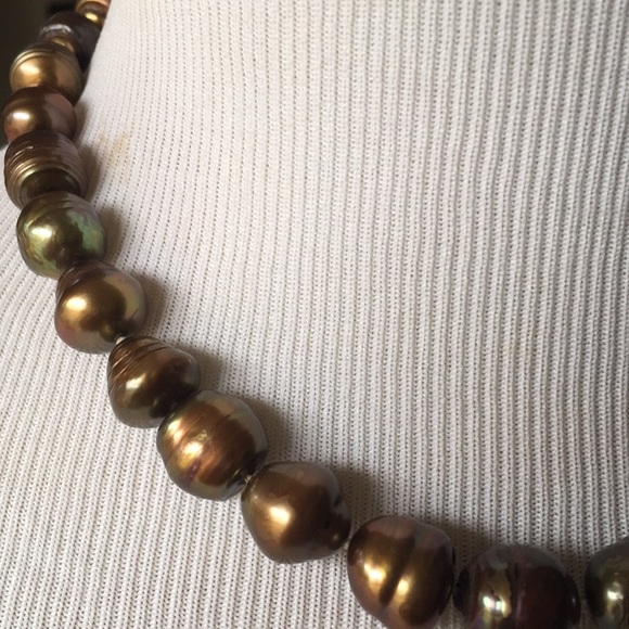 Freshwater Pearl Necklace - Picture 2 of 3